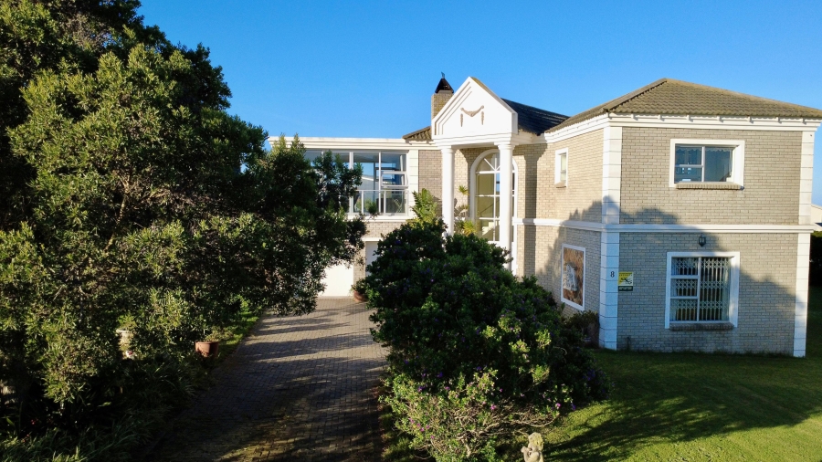 3 Bedroom Property for Sale in Boggomsbaai Western Cape